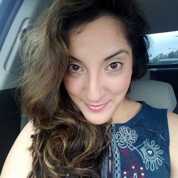 Meet your Posher, Yesenia - Picture 1 of 1